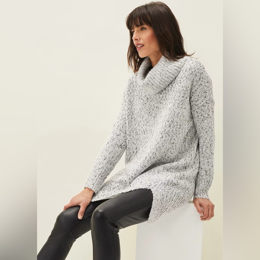 ROOTS Marled turtleneck knit sweater women’s- S NWOT speckled white and black